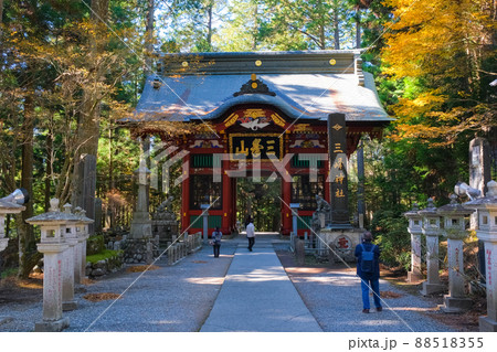 埼玉県秩父市 三峯神社 随身門 88518355