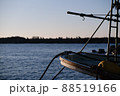 夕方の港 88519166