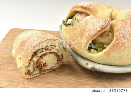 ご飯 パン ブレッド 88519773