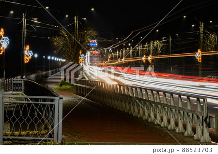Traffic at night, traffic on city roads at night. Traffic at night, traffic on city roads at night. 88523703