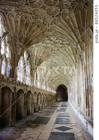 【グロスター】グロスター大聖堂 廊下 【グロスター】グロスター大聖堂 廊下 88524055