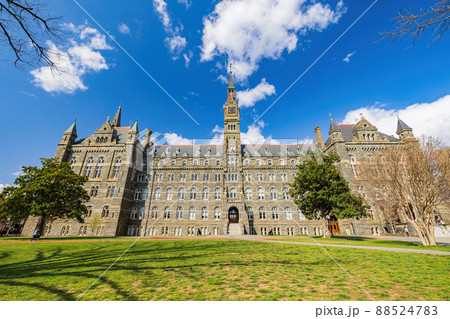 Sunny view of the Healy Hall of Georgetown University 88524783