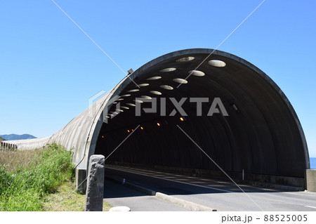 海岸道路のシェルター 88525005