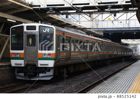 上越線211系(4両編成:高崎⇔水上) 上越線211系(4両編成:高崎⇔水上) 88525142