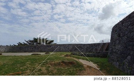 続日本100名城 座喜味城 一の郭 続日本100名城 座喜味城 一の郭 88528051