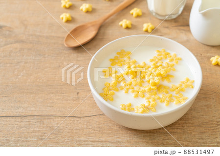 cereals with fresh milk cereals with fresh milk 88531497
