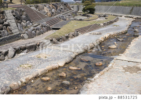 滝川親水公園(倉吉市関金温泉周辺の風景) 滝川親水公園(倉吉市関金温泉周辺の風景) 88531725