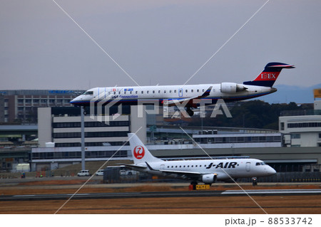 大阪国際空港 IBEX 飛行機 着陸 スカイパーク 大阪国際空港 IBEX 飛行機 着陸 スカイパーク 88533742