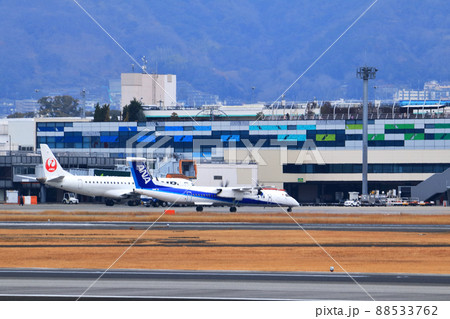 大阪国際空港 ANA 離着陸する旅客機 大阪国際空港 ANA 離着陸する旅客機 88533762