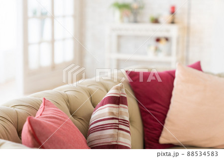 明るいリビング 88534583