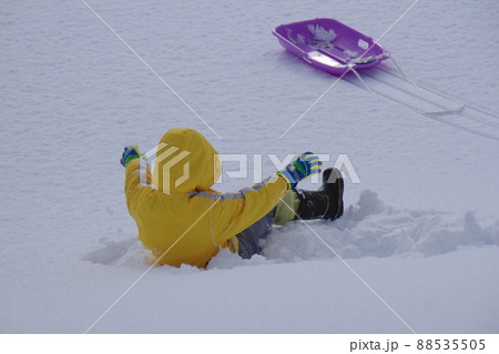 雪遊び男の子ネコ耳 雪遊び男の子ネコ耳 88535505
