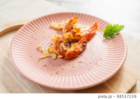 焼き海老のチーズがけ 焼き海老のチーズがけ 88537239
