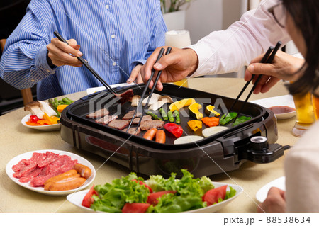 家族で焼肉 88538634