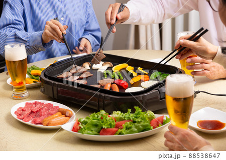 家族で焼肉 88538647