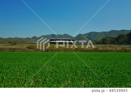 智頭急行と田園風景 智頭急行と田園風景 88539905