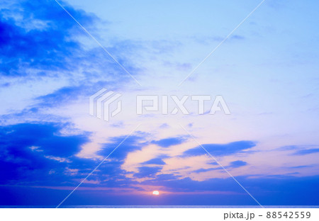 4月上旬　水木海岸日の出 88542559