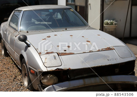 古びた車(日本の名車)イメージ 古びた車(日本の名車)イメージ 88543506