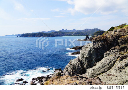 南伊豆　タライ岬から見る弓ヶ浜方面 88545515