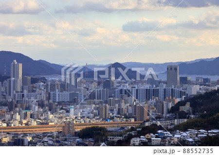 広島市内の風景（春日野団地より望む） 88552735