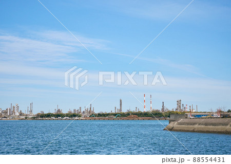 大分市の石油化学コンビナート 88554431