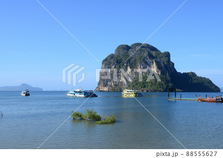 Pak Meng Pier is the departure point for longtail boats and speed boat Pak Meng Pier is the departure point for longtail boats and speed boat 88555627