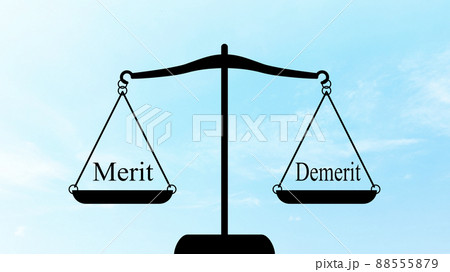 Meritとdemeritの文字入り天秤のシルエット 青空背景 ワイドのイラスト素材