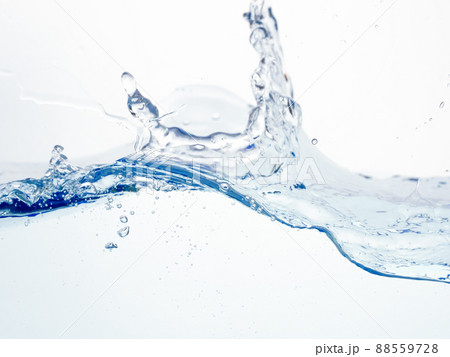水　流れ　揺れ　水面　 88559728