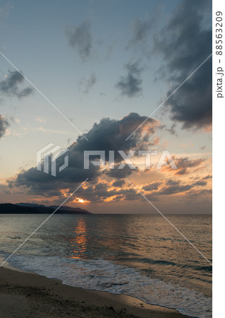 大浜海浜公園の夕日 88563209