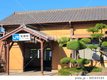 国鉄時代の雰囲気が残るJR関西本線・草津線 柘植駅 国鉄時代の雰囲気が残るJR関西本線・草津線 柘植駅 88564584