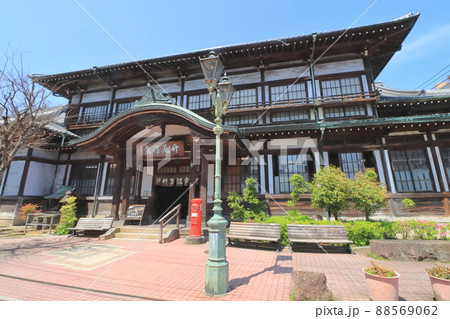 竹瓦温泉（登録有形文化財） 88569062