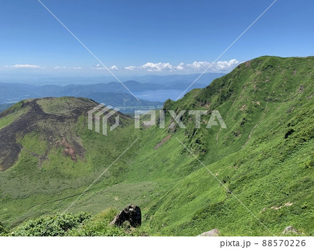 秋田駒ヶ岳の馬の背からの絶景 秋田駒ヶ岳の馬の背からの絶景 88570226