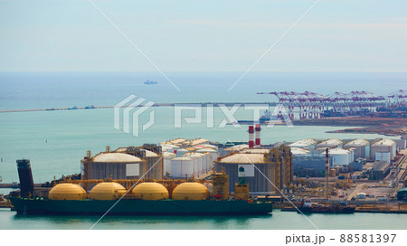 Industrial Port for freight transport and global business. Gas tanker on loading. 88581397