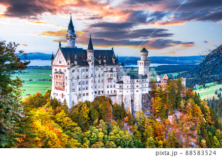 Neuschwanstein, Bavaria - Famous bavarian fairytale castle autumn landscape in Alps, Germany 88583524