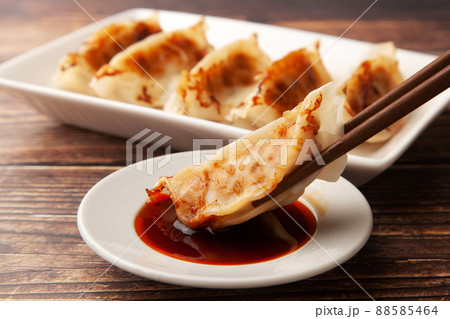 焼き餃子 焼き餃子 88585464