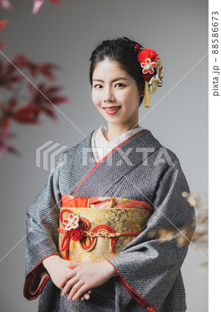 振袖　黒の総絞り　 88586673