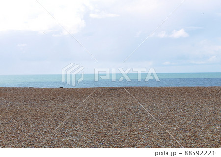 イギリスの田舎ヘイスティングスの海岸 88592221