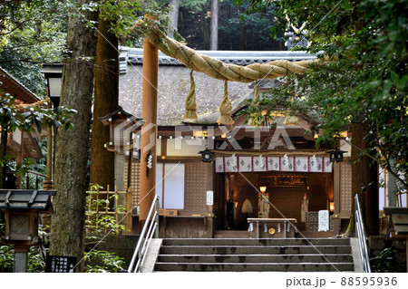 狭井神社　【奈良県桜井市】 88595936