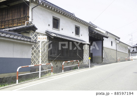甲州街道　甲斐市下今井の街並 88597194