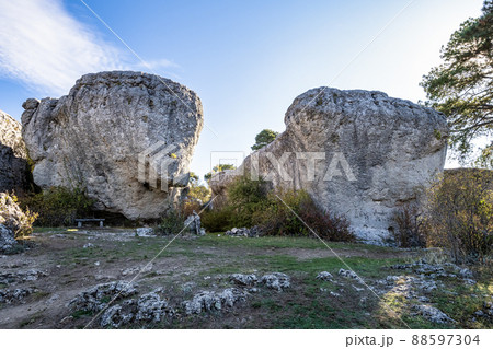 Karstic formations in the Los Callejones de las Majadas park, Cuenca, Spain 88597304