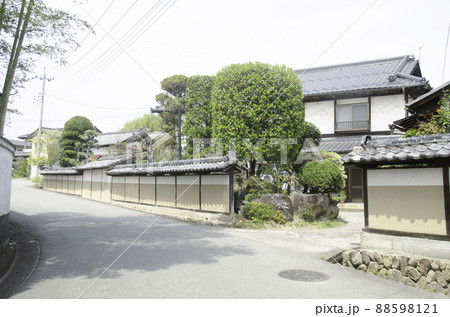 甲州街道 甲斐市金剛地の旧家 甲州街道 甲斐市金剛地の旧家 88598121
