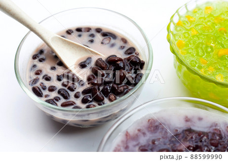 Black bean in sweet coconut milk, Thai dessert Black bean in sweet coconut milk, Thai dessert 88599990