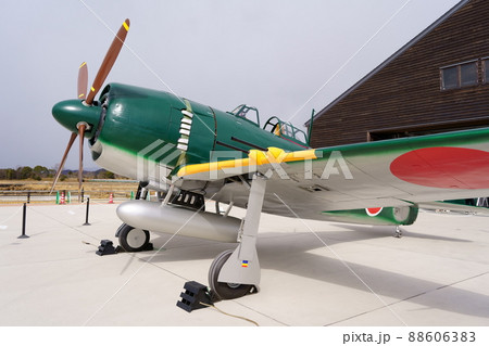 局地戦闘機「紫電改」の実物大模型(兵庫県加西市) 局地戦闘機「紫電改」の実物大模型(兵庫県加西市) 88606383