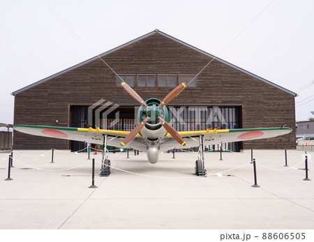 局地戦闘機「紫電改」の実物大模型（兵庫県加西市） 88606505