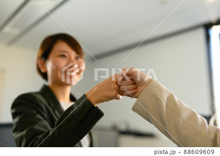 ビジネスシーン 88609609