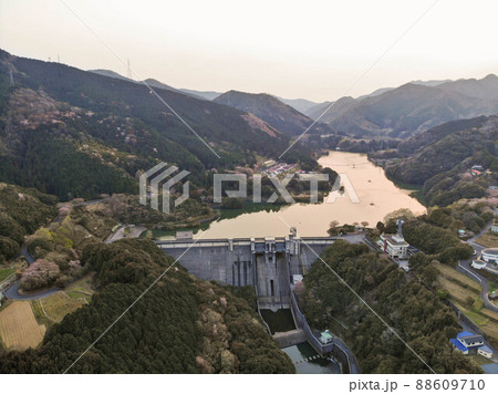 愛媛県西予市 野村ダムの風景 愛媛県西予市 野村ダムの風景 88609710