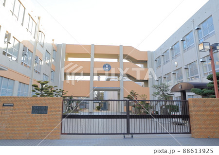 学校の正門