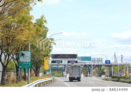 高速道路のインターチェンジ(東名三好インターチェンジ 愛知県 みよし市) 高速道路のインターチェンジ(東名三好インターチェンジ 愛知県 みよし市) 88614499