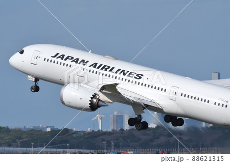 日本航空 (JAL) の旅客機 B787-8の写真素材 [88621315] - PIXTA