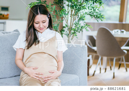 笑顔の妊婦 88621681