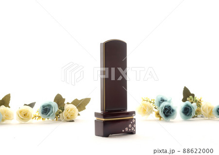 手元供養用のお位牌とフラワーアレンジメント8 88622000